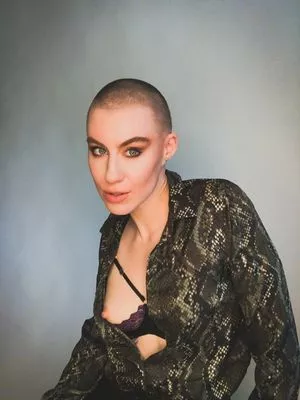 Comicbookgirl19 / DanikaXIX / pirateflagnislandgirl nude photo #0300