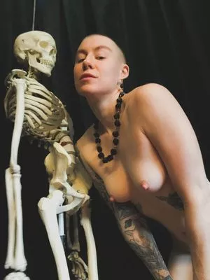 Comicbookgirl19 / DanikaXIX / pirateflagnislandgirl nude photo #0313