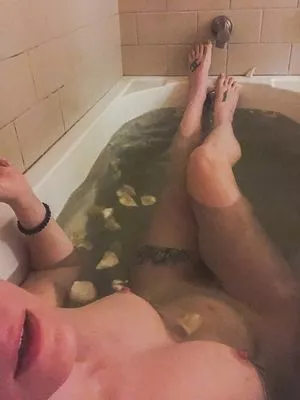 Comicbookgirl19 / DanikaXIX / pirateflagnislandgirl nude photo #0554