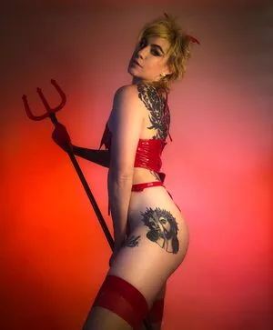 Comicbookgirl19 / DanikaXIX / pirateflagnislandgirl nude photo #0736