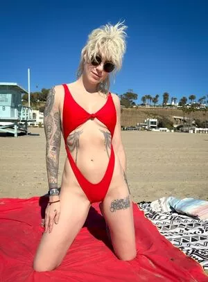 Comicbookgirl19 / DanikaXIX / pirateflagnislandgirl nude photo #0794