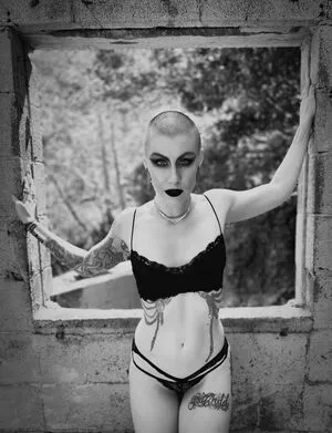 Comicbookgirl19 / DanikaXIX / pirateflagnislandgirl nude photo #0894