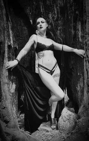 Comicbookgirl19 / DanikaXIX / pirateflagnislandgirl nude photo #0908