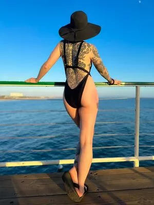 Comicbookgirl19 / DanikaXIX / pirateflagnislandgirl nude photo #0953