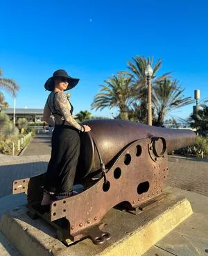 Comicbookgirl19 / DanikaXIX / pirateflagnislandgirl nude photo #0959