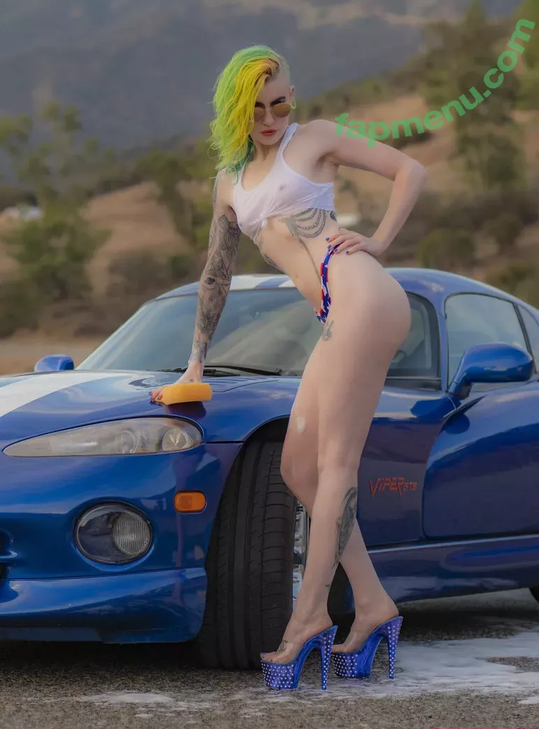 Comicbookgirl19 nude photo #0122 (DanikaXIX / pirateflagnislandgirl)