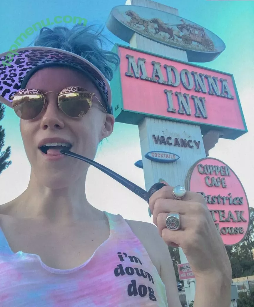 Comicbookgirl19 nude photo #0128 (DanikaXIX / pirateflagnislandgirl)