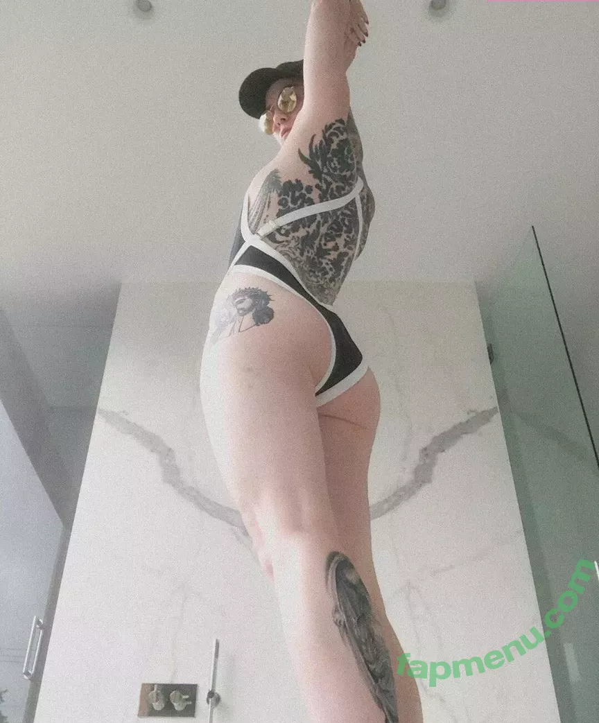 Comicbookgirl19 nude photo #0152 (DanikaXIX / pirateflagnislandgirl)