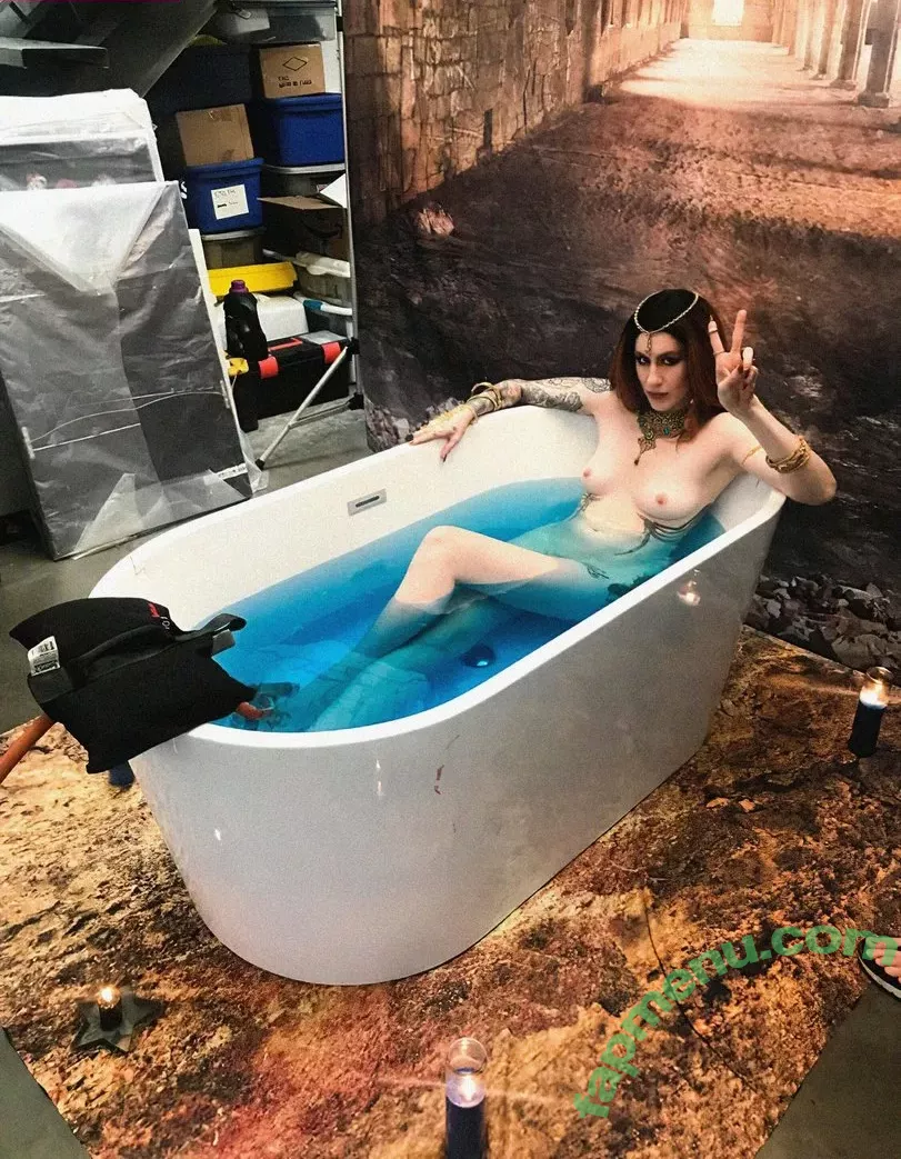 Comicbookgirl19 nude photo #0173 (DanikaXIX / pirateflagnislandgirl)