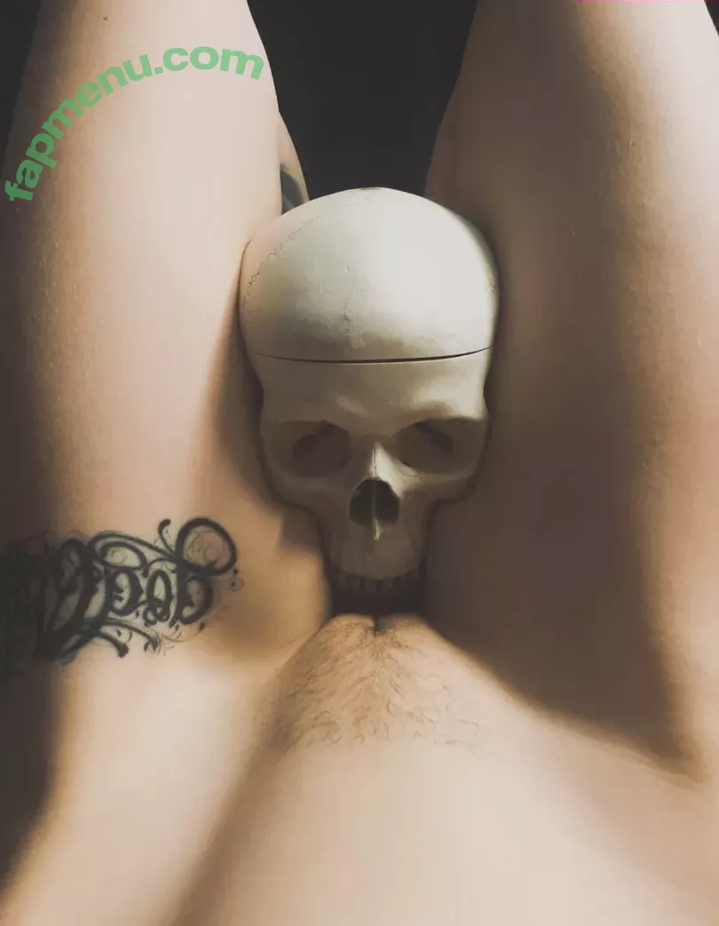 Comicbookgirl19 nude photo #0189 (DanikaXIX / pirateflagnislandgirl)