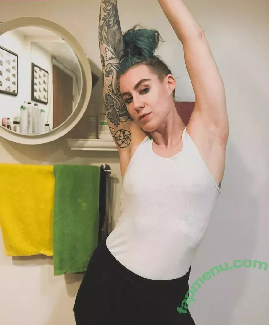 Comicbookgirl19 nude photo #0207 (DanikaXIX / pirateflagnislandgirl)