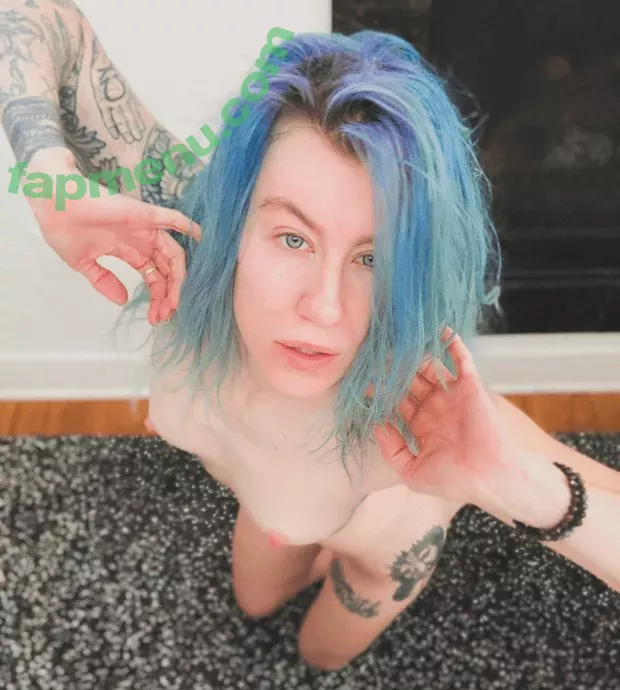 Comicbookgirl19 nude photo #0241 (DanikaXIX / pirateflagnislandgirl)