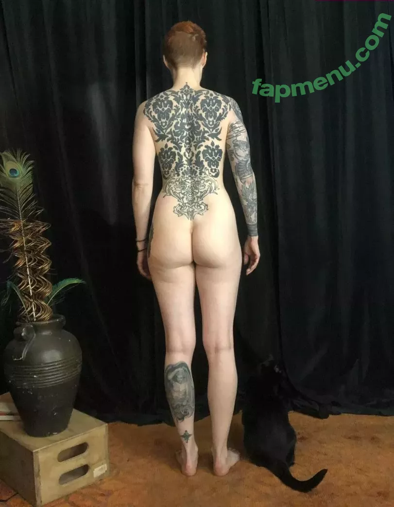 Comicbookgirl19 nude photo #0243 (DanikaXIX / pirateflagnislandgirl)