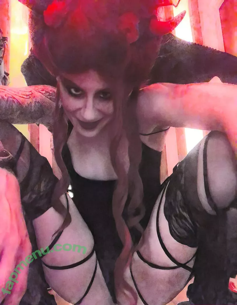 Comicbookgirl19 nude photo #0245 (DanikaXIX / pirateflagnislandgirl)