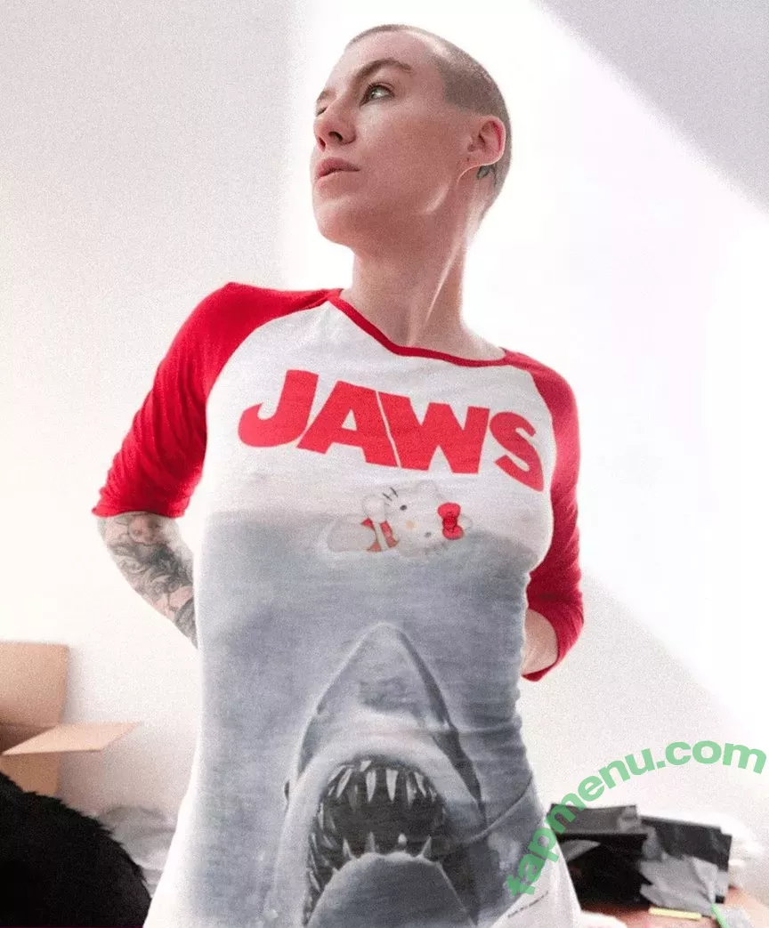 Comicbookgirl19 nude photo #0273 (DanikaXIX / pirateflagnislandgirl)