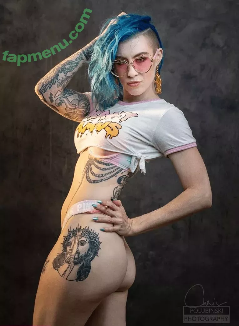 Comicbookgirl19 nude photo #0283 (DanikaXIX / pirateflagnislandgirl)