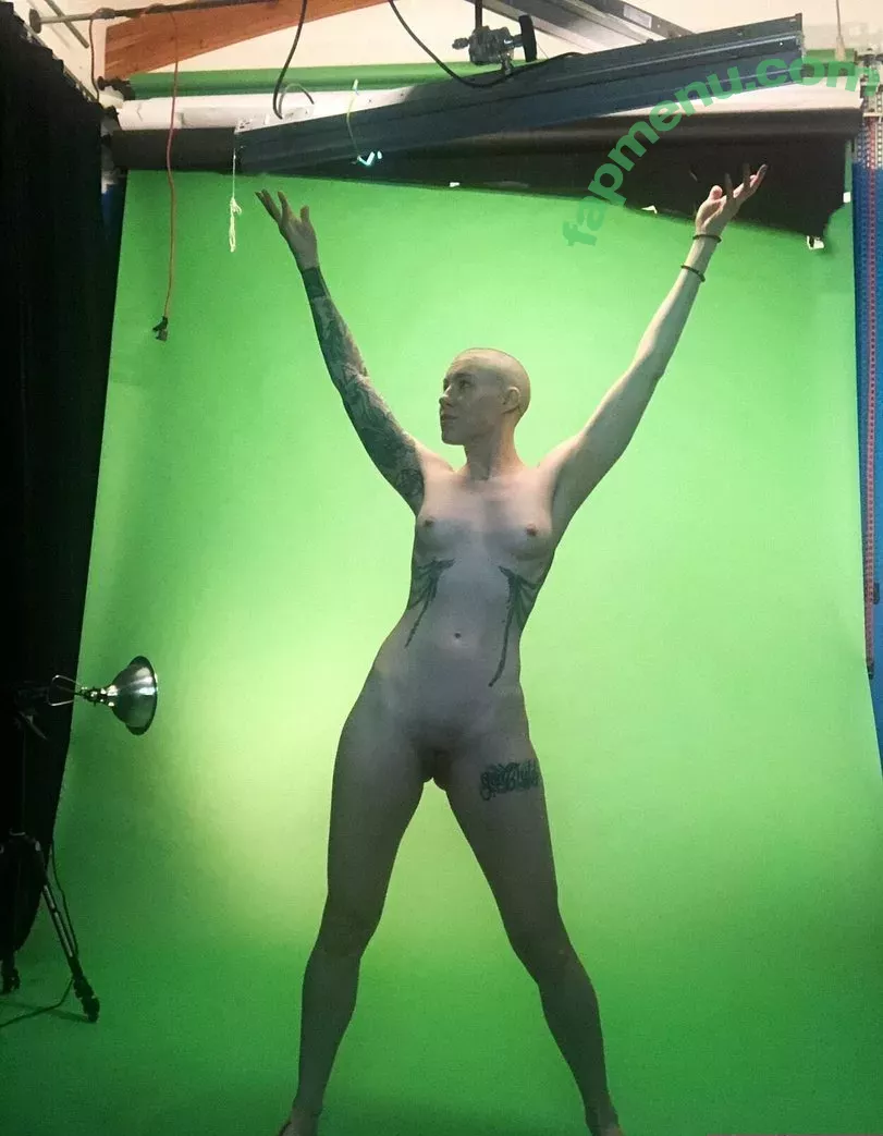 Comicbookgirl19 nude photo #0321 (DanikaXIX / pirateflagnislandgirl)