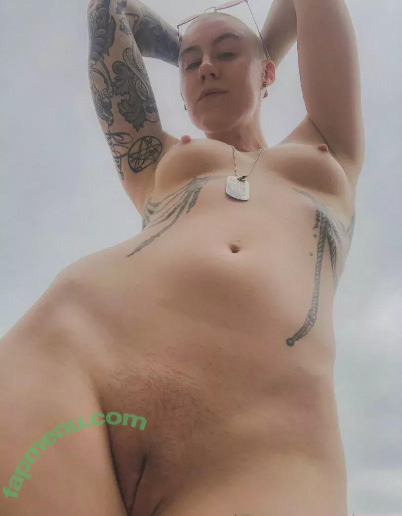 Comicbookgirl19 nude photo #0329 (DanikaXIX / pirateflagnislandgirl)