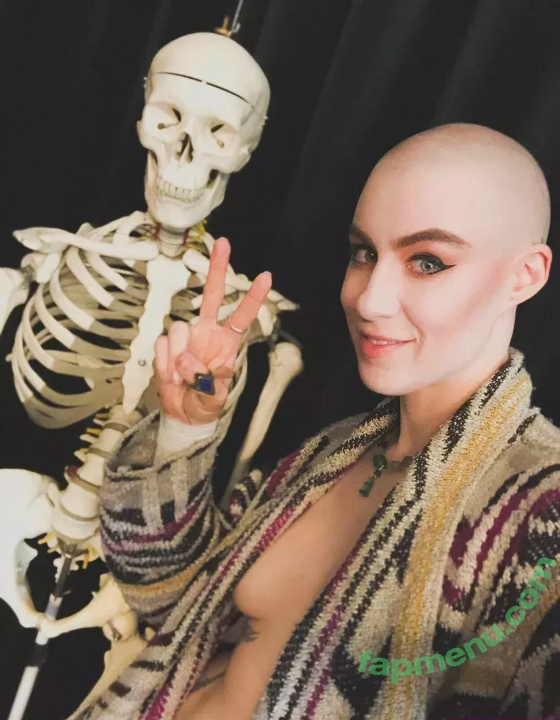 Comicbookgirl19 nude photo #0330 (DanikaXIX / pirateflagnislandgirl)