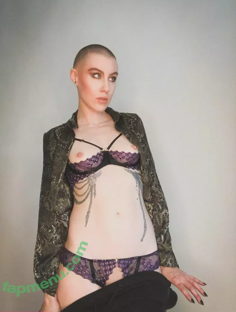 Comicbookgirl19 nude photo #0338 (DanikaXIX / pirateflagnislandgirl)