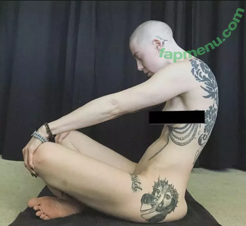 Comicbookgirl19 nude photo #0340 (DanikaXIX / pirateflagnislandgirl)