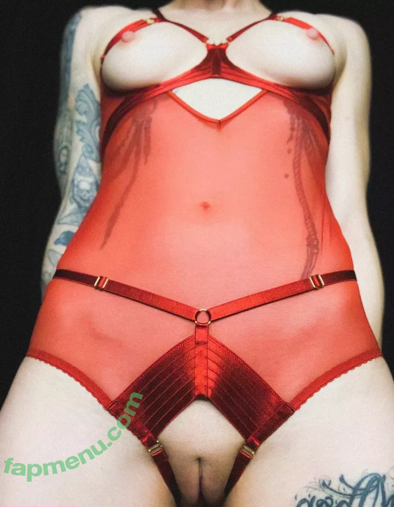 Comicbookgirl19 nude photo #0356 (DanikaXIX / pirateflagnislandgirl)