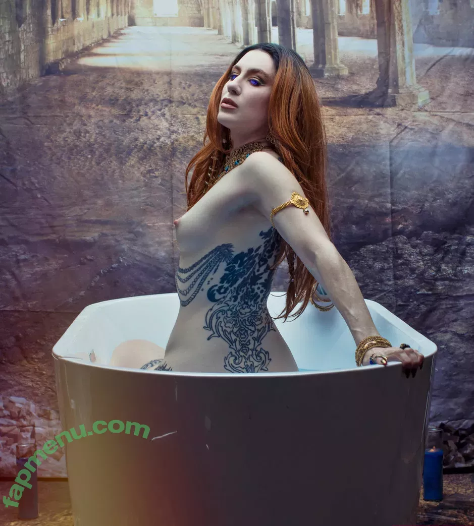 Comicbookgirl19 nude photo #0378 (DanikaXIX / pirateflagnislandgirl)