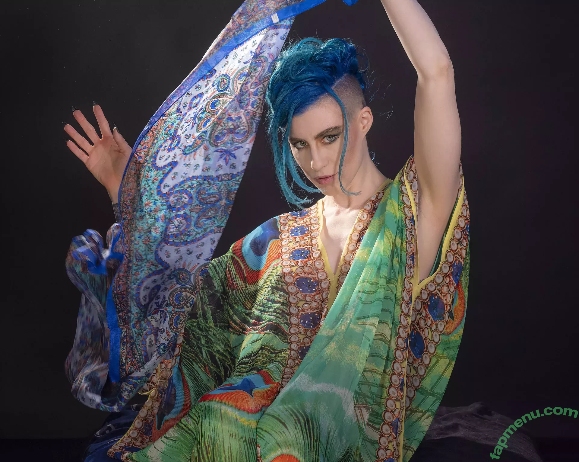 Comicbookgirl19 nude photo #0399 (DanikaXIX / pirateflagnislandgirl)