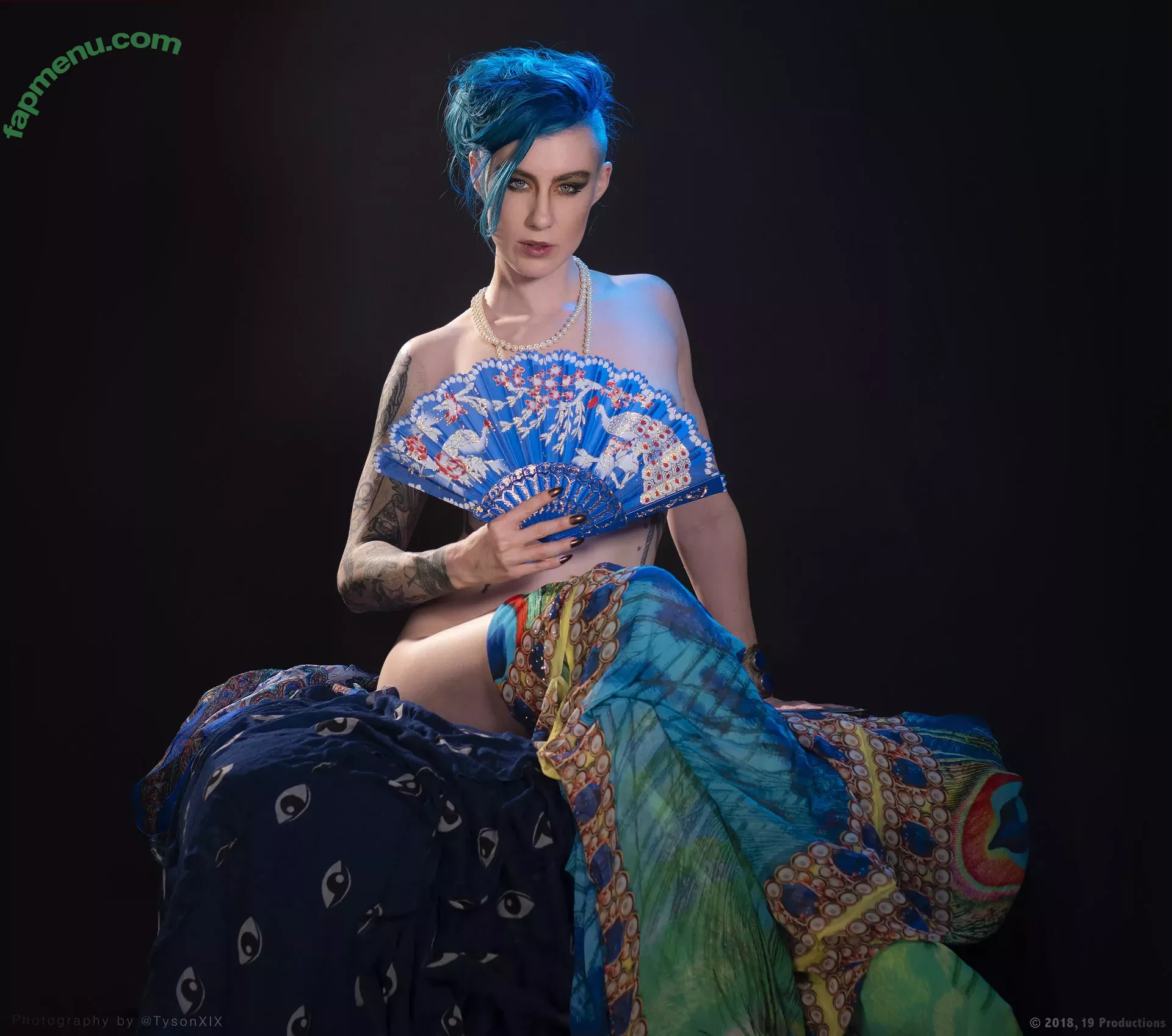 Comicbookgirl19 nude photo #0400 (DanikaXIX / pirateflagnislandgirl)