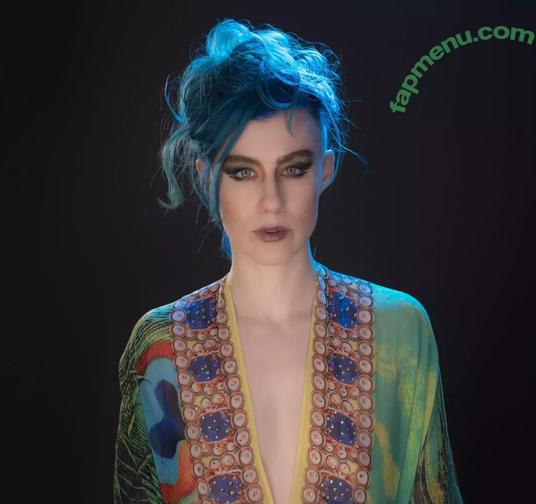 Comicbookgirl19 nude photo #0405 (DanikaXIX / pirateflagnislandgirl)