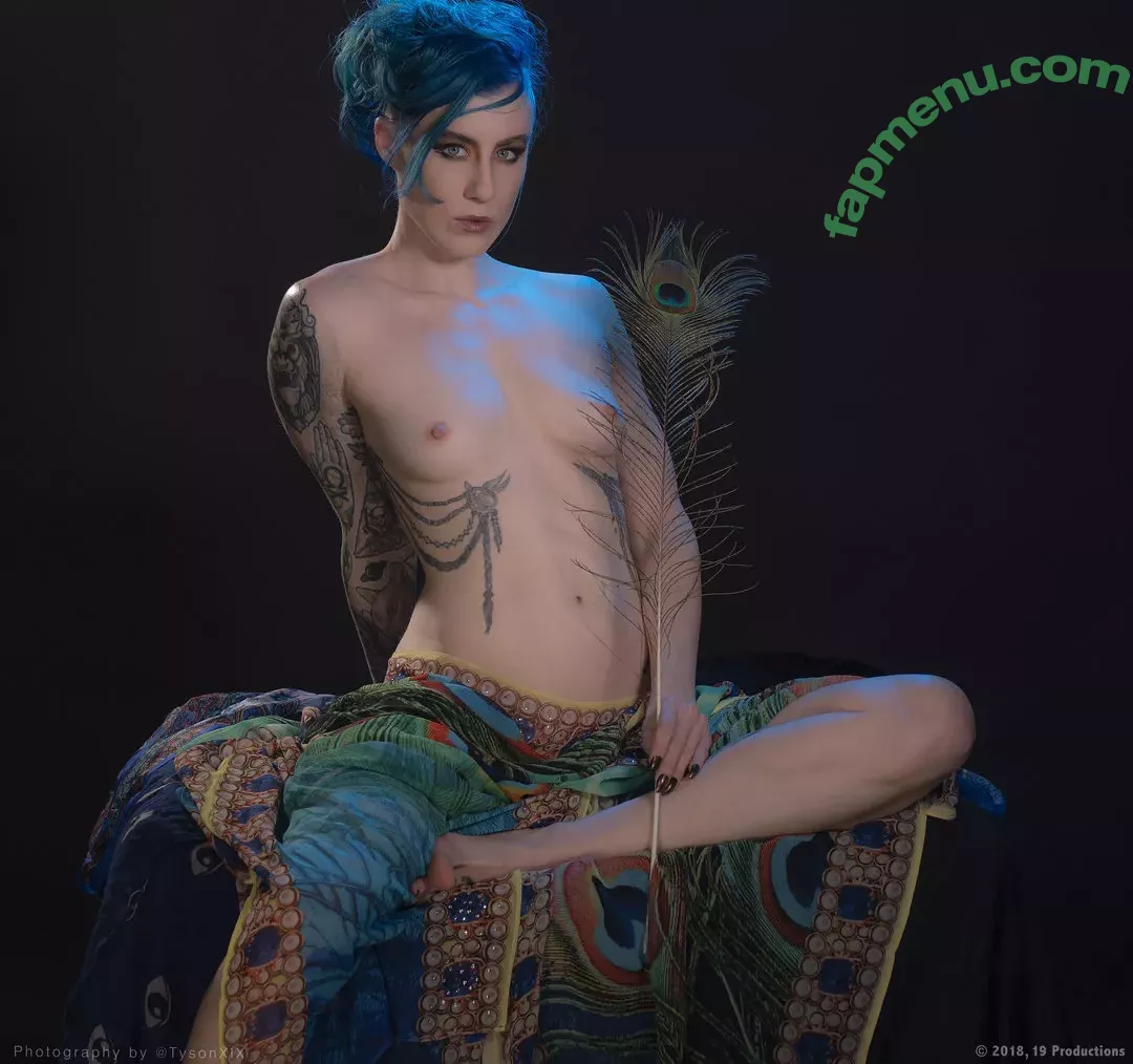 Comicbookgirl19 nude photo #0408 (DanikaXIX / pirateflagnislandgirl)