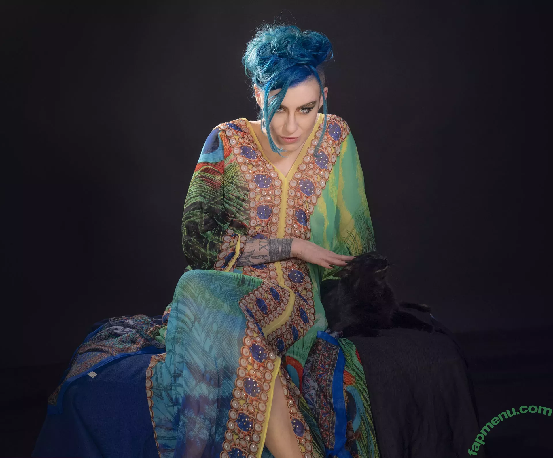 Comicbookgirl19 nude photo #0421 (DanikaXIX / pirateflagnislandgirl)