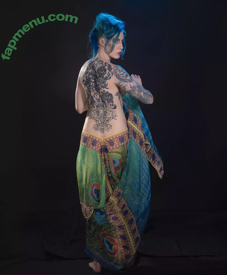 Comicbookgirl19 nude photo #0424 (DanikaXIX / pirateflagnislandgirl)