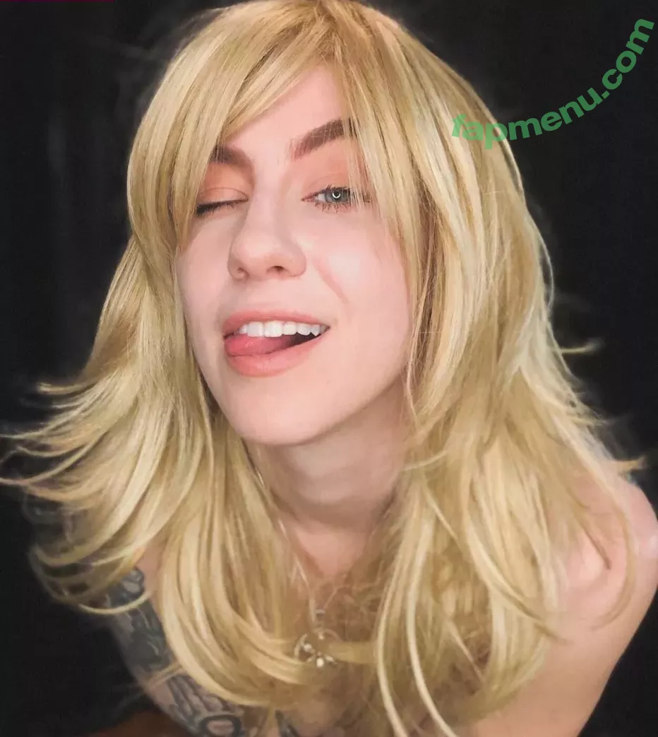 Comicbookgirl19 nude photo #0523 (DanikaXIX / pirateflagnislandgirl)