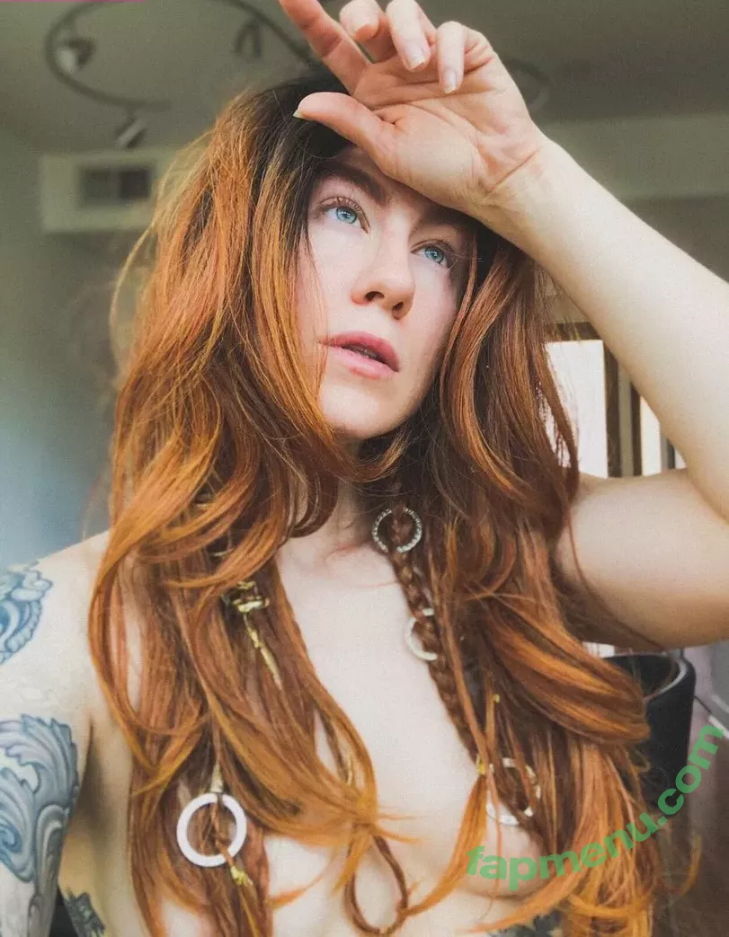 Comicbookgirl19 nude photo #0527 (DanikaXIX / pirateflagnislandgirl)