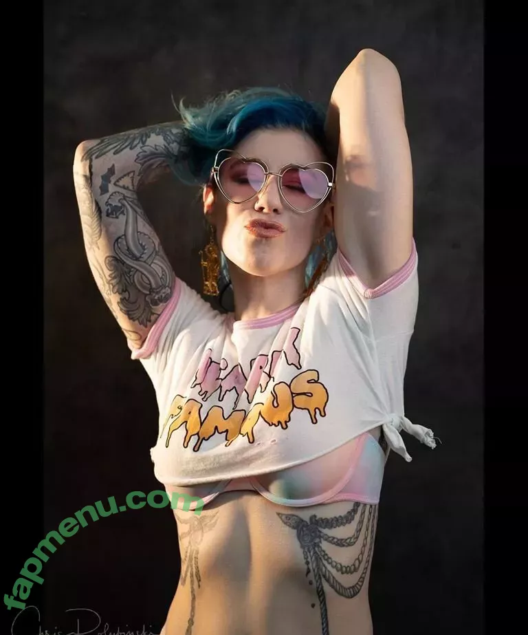 Comicbookgirl19 nude photo #0562 (DanikaXIX / pirateflagnislandgirl)