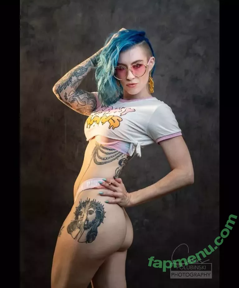 Comicbookgirl19 nude photo #0563 (DanikaXIX / pirateflagnislandgirl)