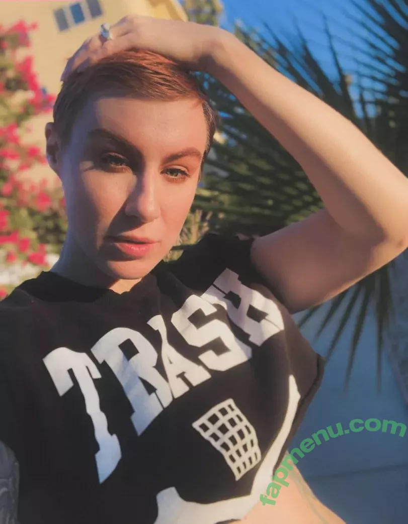 Comicbookgirl19 nude photo #0578 (DanikaXIX / pirateflagnislandgirl)