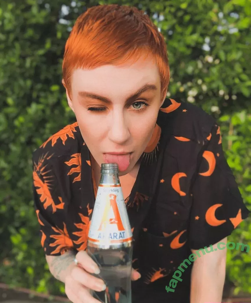 Comicbookgirl19 nude photo #0580 (DanikaXIX / pirateflagnislandgirl)