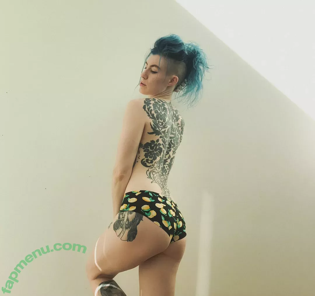 Comicbookgirl19 nude photo #0619 (DanikaXIX / pirateflagnislandgirl)