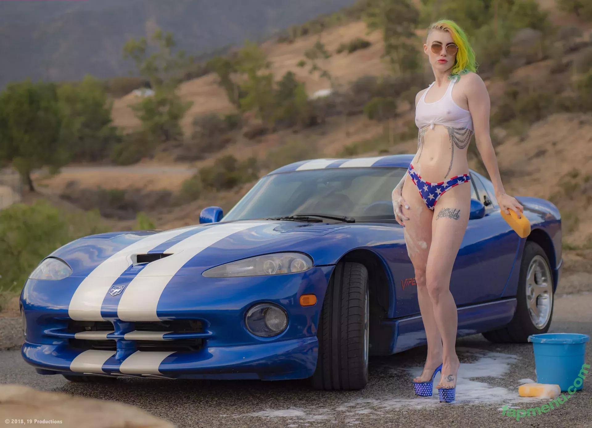 Comicbookgirl19 nude photo #0650 (DanikaXIX / pirateflagnislandgirl)