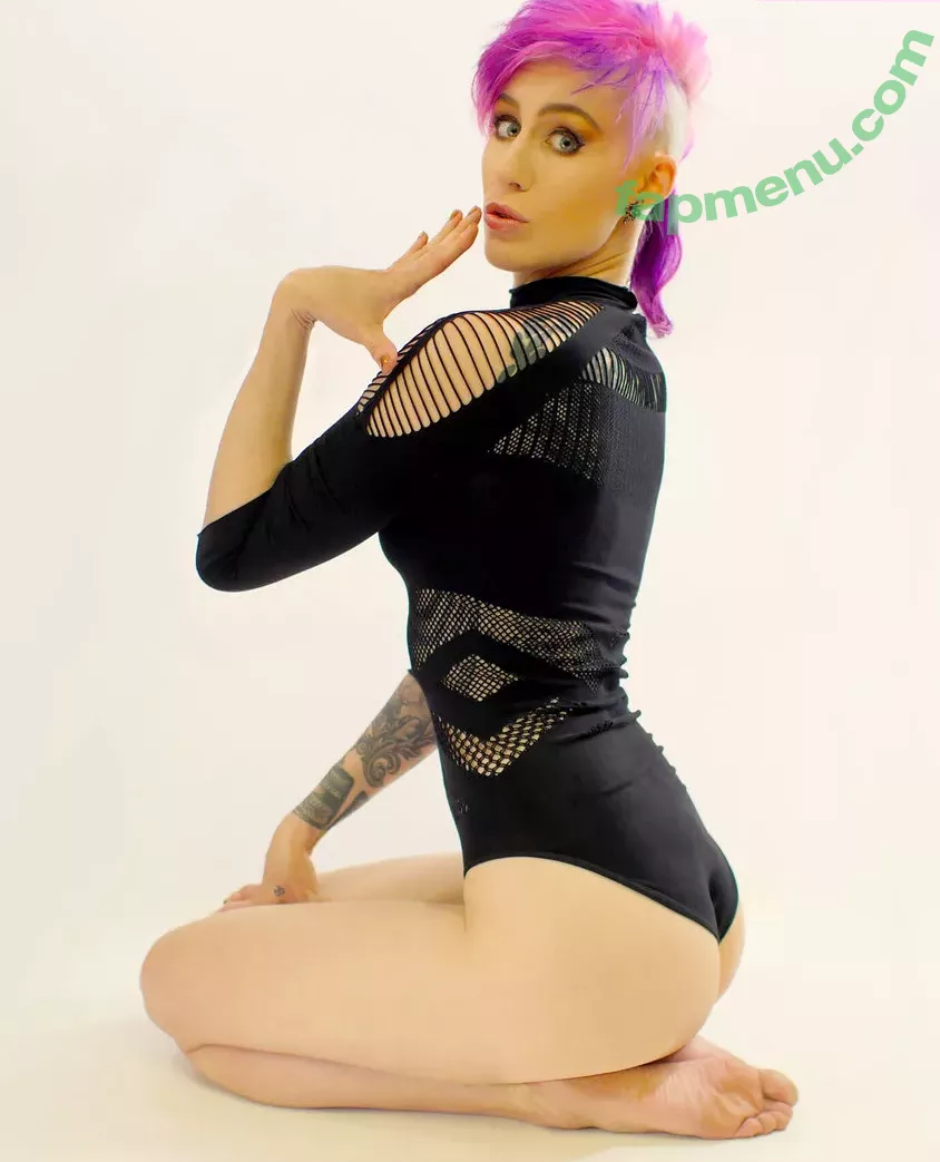 Comicbookgirl19 nude photo #0655 (DanikaXIX / pirateflagnislandgirl)