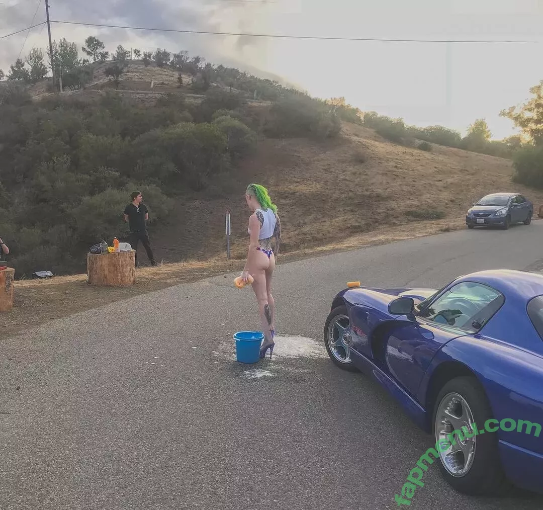 Comicbookgirl19 nude photo #0662 (DanikaXIX / pirateflagnislandgirl)