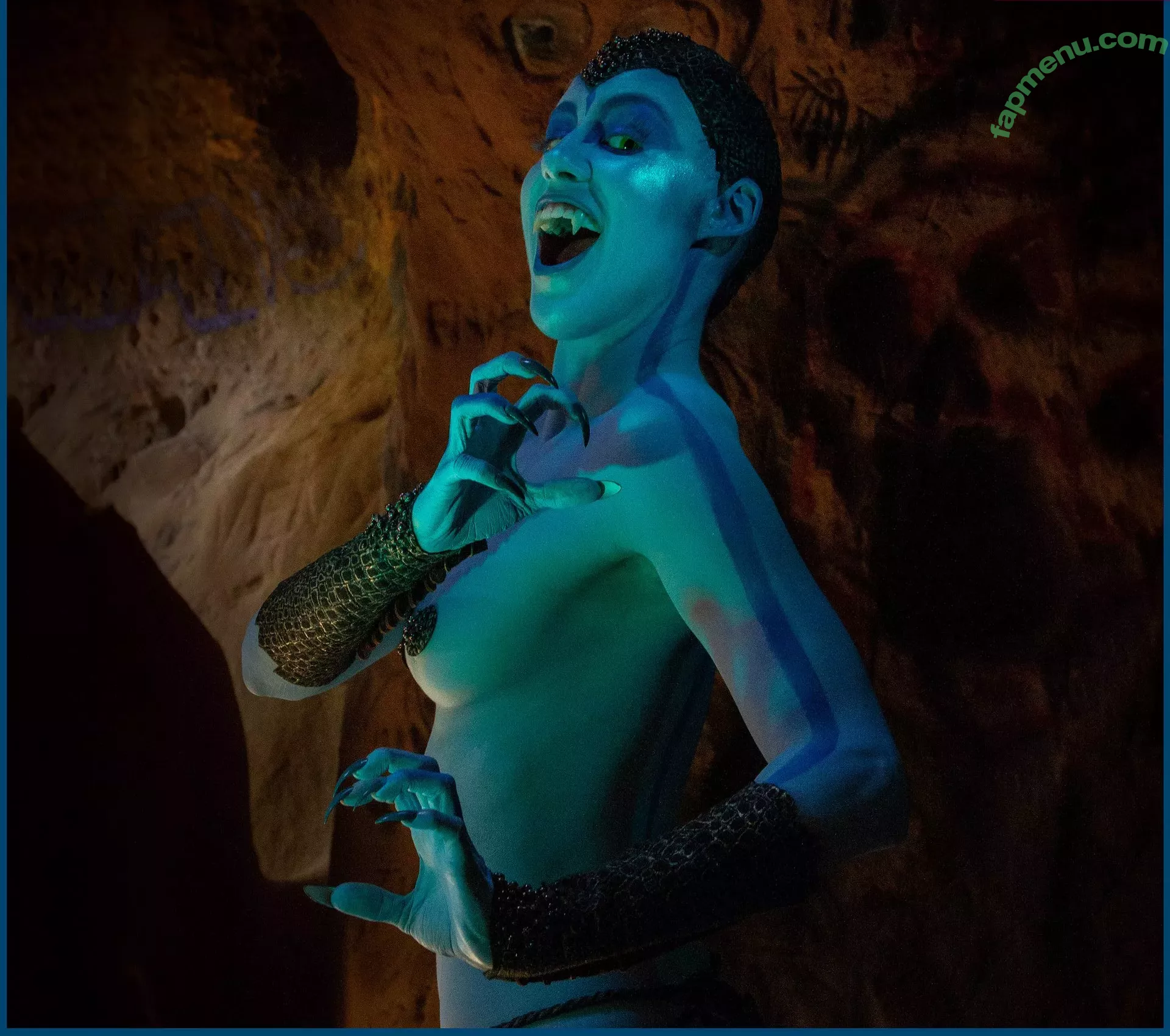 Comicbookgirl19 nude photo #0674 (DanikaXIX / pirateflagnislandgirl)