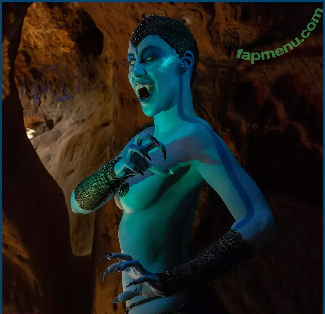 Comicbookgirl19 nude photo #0675 (DanikaXIX / pirateflagnislandgirl)