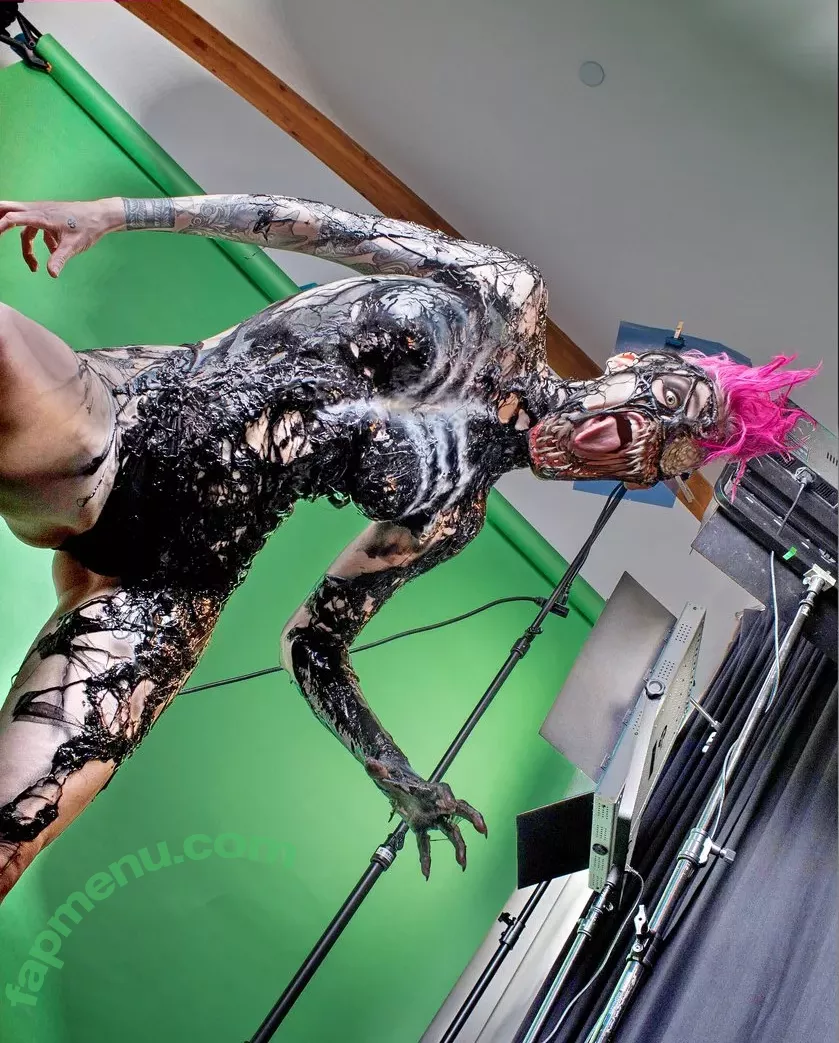 Comicbookgirl19 nude photo #0678 (DanikaXIX / pirateflagnislandgirl)