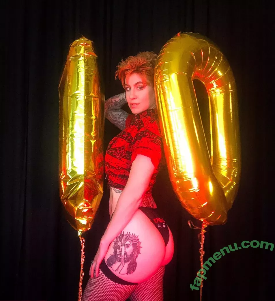 Comicbookgirl19 nude photo #0704 (DanikaXIX / pirateflagnislandgirl)