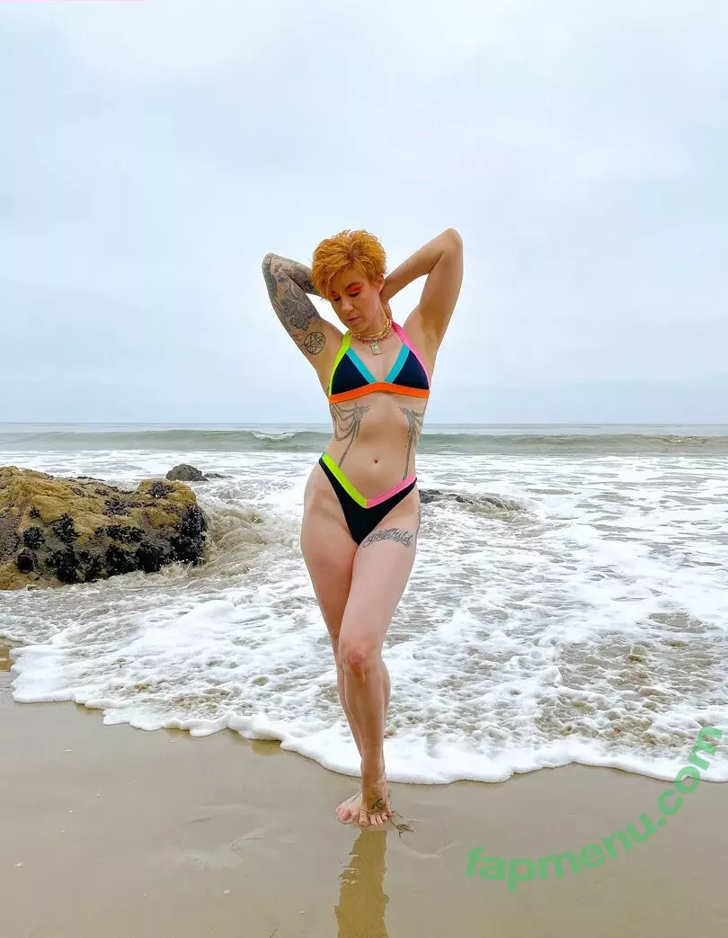 Comicbookgirl19 nude photo #0715 (DanikaXIX / pirateflagnislandgirl)