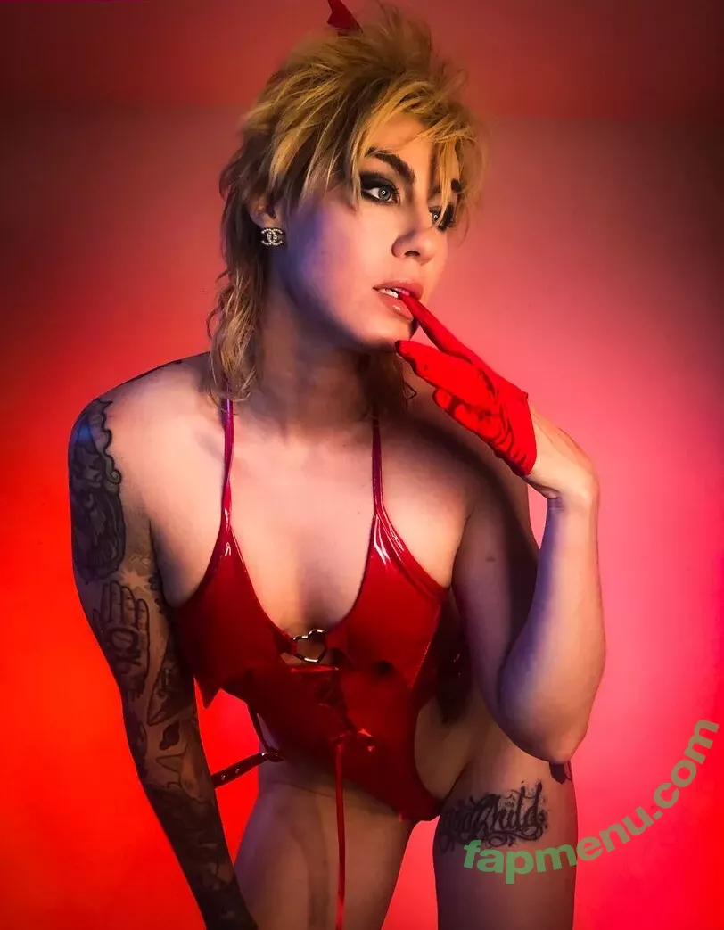 Comicbookgirl19 nude photo #0744 (DanikaXIX / pirateflagnislandgirl)