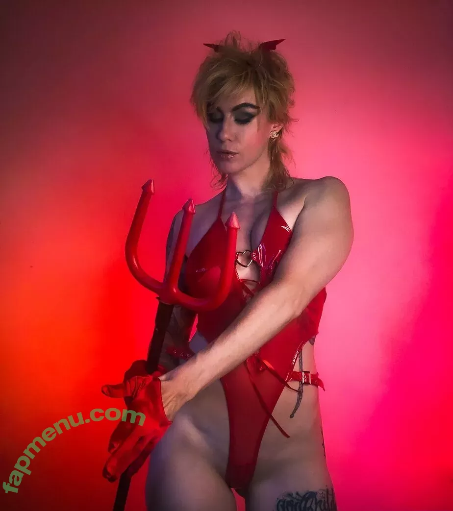 Comicbookgirl19 nude photo #0745 (DanikaXIX / pirateflagnislandgirl)